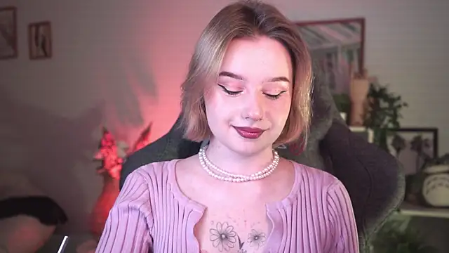 Snapshot of AdeleLoomis chatting on January 16, 8:03 pm AdeleLoomis online show from January 16, 8:03 pm