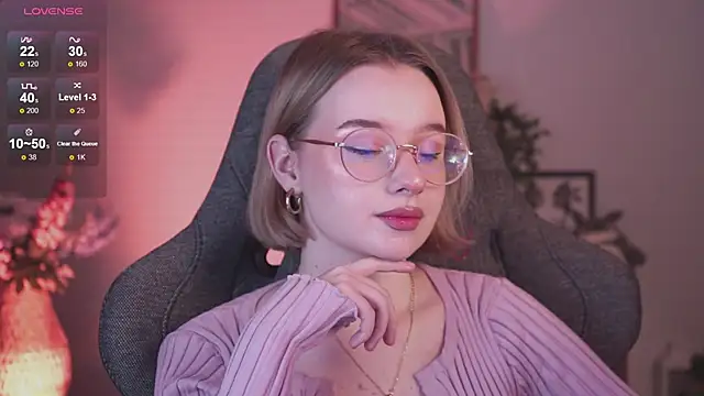 Snapshot of AdeleLoomis chatting on January 20, 10:59 pm AdeleLoomis online show from January 20, 10:59 pm