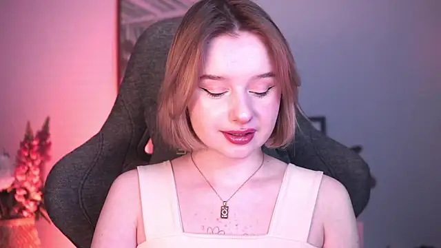 Snapshot of AdeleLoomis chatting on January 24, 8:22 pm AdeleLoomis online show from January 24, 8:22 pm