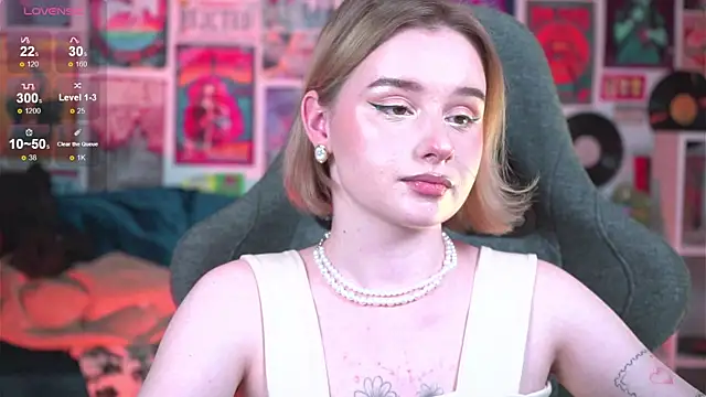 Snapshot of AdeleLoomis chatting on January 26, 11:39 pm AdeleLoomis online show from January 26, 11:39 pm