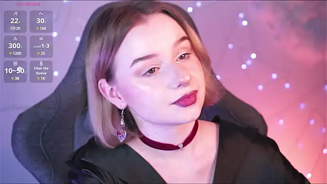 Snapshot of AdeleLoomis chatting on February 4, 8:28 pm AdeleLoomis online show from February 4, 8:28 pm