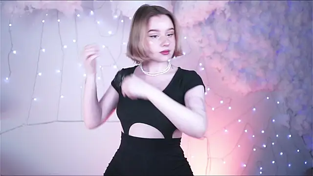 Snapshot of AdeleLoomis chatting on February 8, 5:18 pm AdeleLoomis online show from February 8, 5:18 pm