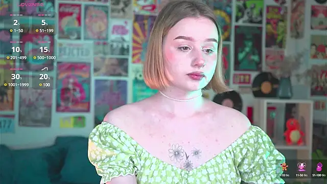 Snapshot of AdeleLoomis chatting on February 22, 5:44 am AdeleLoomis online show from February 22, 5:44 am