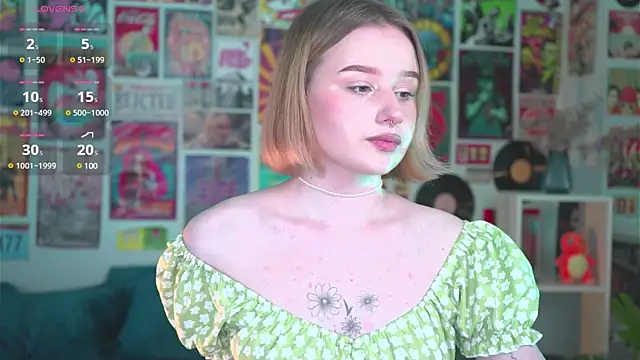 Snapshot of AdeleLoomis chatting on February 22, 8:50 am AdeleLoomis online show from February 22, 8:50 am