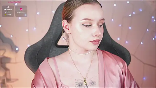 Snapshot of AdeleLoomis chatting on February 26, 8:48 am AdeleLoomis online show from February 26, 8:48 am