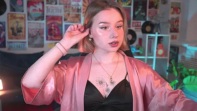 Snapshot of AdeleLoomis chatting on March 3, 2:26 am AdeleLoomis online show from March 3, 2:26 am