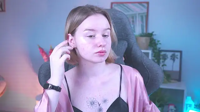 Snapshot of AdeleLoomis chatting on March 9, 2:07 am AdeleLoomis online show from March 9, 2:07 am