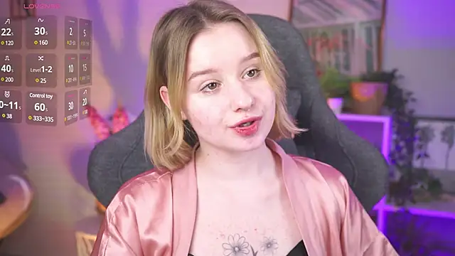 Snapshot of AdeleLoomis chatting on March 9, 5:55 am AdeleLoomis online show from March 9, 5:55 am