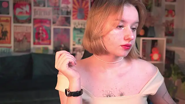 Snapshot of AdeleLoomis chatting on March 10, 2:28 am AdeleLoomis online show from March 10, 2:28 am