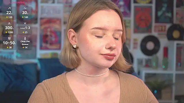 Snapshot of AdeleLoomis chatting on March 14, 5:38 am AdeleLoomis online show from March 14, 5:38 am