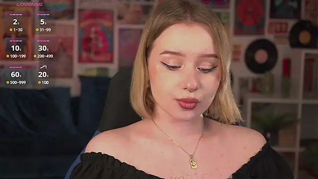 Snapshot of AdeleLoomis chatting on March 17, 5:45 am AdeleLoomis online show from March 17, 5:45 am