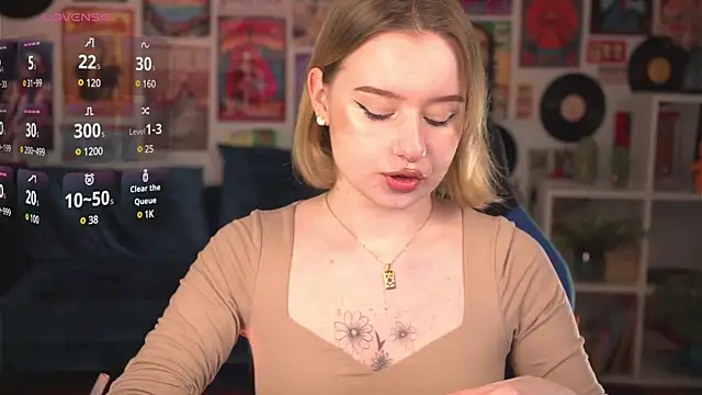 Snapshot of AdeleLoomis chatting on March 18, 2:15 am AdeleLoomis online show from March 18, 2:15 am