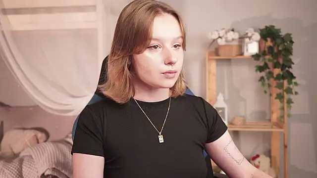 Snapshot of AdeleLoomis chatting on September 15, 5:02 pm AdeleLoomis online show from September 15, 5:02 pm