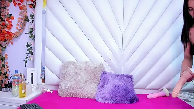 SalmaSantos online show from March 20, 2:27 am