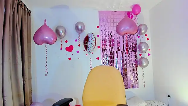 Maia W10 online show from February 13, 12:32 pm