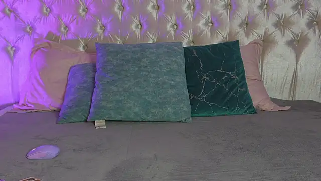 Snapshot of Lilou_albrecht chatting on July 8, 11:48 am Lilou albrecht online show from July 8, 11:48 am