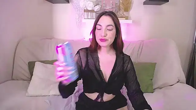 Snapshot of MelissaLovvv chatting on January 30, 6:35 am MelissaLovvv online show from January 30, 6:35 am