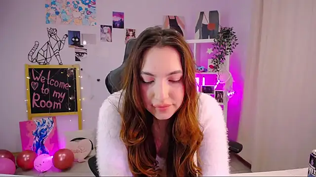 Snapshot of MelissaLovvv chatting on February 16, 9:48 am MelissaLovvv online show from February 16, 9:48 am
