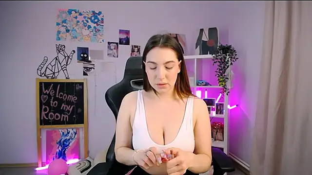Snapshot of MelissaLovvv chatting on March 6, 3:13 am MelissaLovvv online show from March 6, 3:13 am