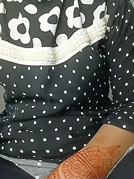 Snapshot of Nadia-2 chatting on December 18, 7:08 pm Nadia-2 online show from December 18, 7:08 pm