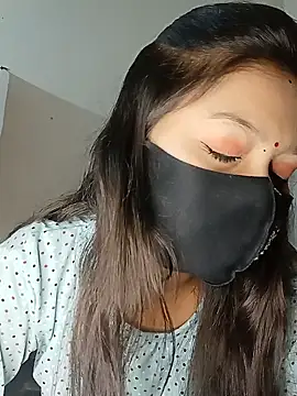 Snapshot of Nadia-2 chatting on January 8, 12:05 pm Nadia-2 online show from January 8, 12:05 pm