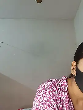 Snapshot of Nadia-2 chatting on February 3, 12:36 pm Nadia-2 online show from February 3, 12:36 pm