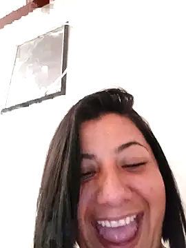 Snapshot of AngeleRoux chatting on November 4, 2:27 pm AngeleRoux online show from November 4, 2:27 pm