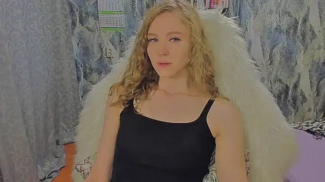 JuxxxsyBunx online show from November 3, 8:26 am