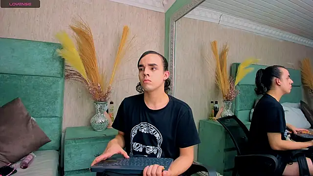 JustinePerry online show from October 12, 8:41 pm