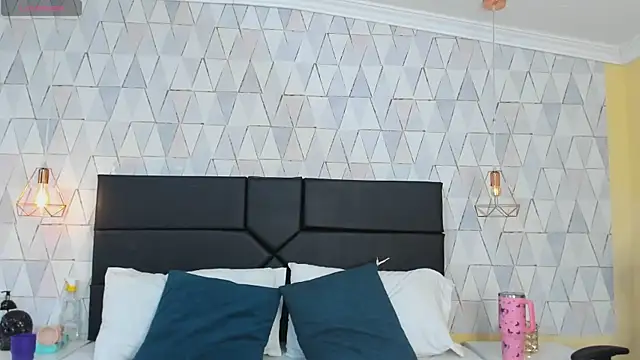 JustinePerry online show from December 20, 3:46 am