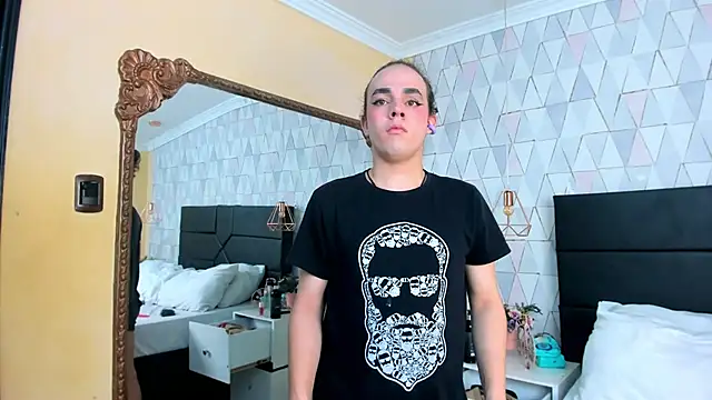 JustinePerry online show from April 11, 3:55 am