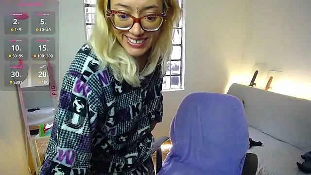 911Calling online show from December 17, 1:05 pm