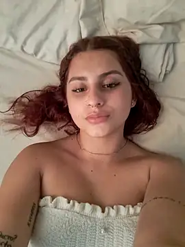 Snapshot of Luu_Princess chatting on February 26, 11:15 pm Luu Princess online show from February 26, 11:15 pm