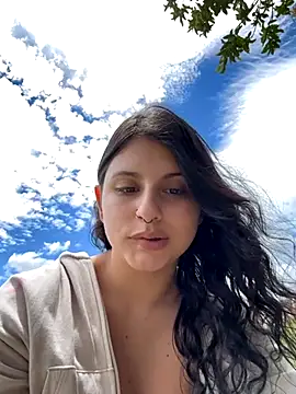 Snapshot of Luu_Princess chatting on October 5, 5:11 pm Luu Princess online show from October 5, 5:11 pm