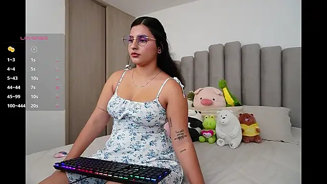 Snapshot of Luu_Princess chatting on November 30, 9:30 pm Luu Princess online show from November 30, 9:30 pm