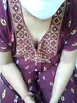 Snapshot of aliseanu chatting on December 13, 1:55 pm aliseanu online show from December 13, 1:55 pm