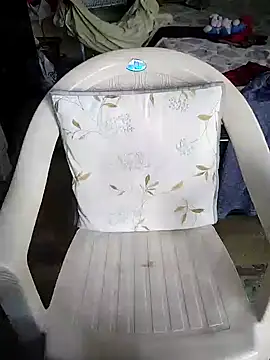 Snapshot of aliseanu chatting on December 23, 6:33 am aliseanu online show from December 23, 6:33 am