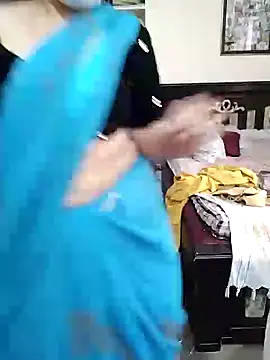 Snapshot of aliseanu chatting on December 27, 6:03 am aliseanu online show from December 27, 6:03 am