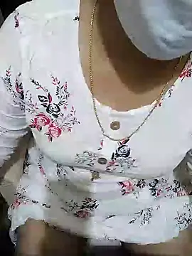 Snapshot of aliseanu chatting on January 13, 12:02 pm aliseanu online show from January 13, 12:02 pm