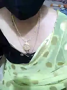 Snapshot of aliseanu chatting on January 14, 12:03 pm aliseanu online show from January 14, 12:03 pm