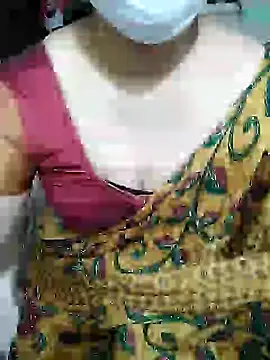 Snapshot of aliseanu chatting on January 17, 12:21 pm aliseanu online show from January 17, 12:21 pm