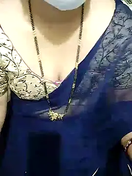 Snapshot of aliseanu chatting on January 23, 1:19 am aliseanu online show from January 23, 1:19 am