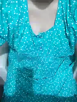 Snapshot of aliseanu chatting on January 28, 1:16 pm aliseanu online show from January 28, 1:16 pm