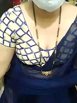 Snapshot of aliseanu chatting on February 2, 2:17 am aliseanu online show from February 2, 2:17 am