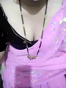 Snapshot of aliseanu chatting on February 3, 1:40 pm aliseanu online show from February 3, 1:40 pm