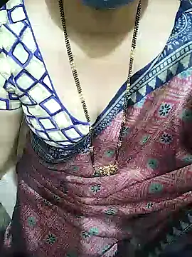 Snapshot of aliseanu chatting on February 5, 12:06 pm aliseanu online show from February 5, 12:06 pm