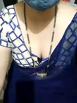 Snapshot of aliseanu chatting on February 11, 2:02 pm aliseanu online show from February 11, 2:02 pm