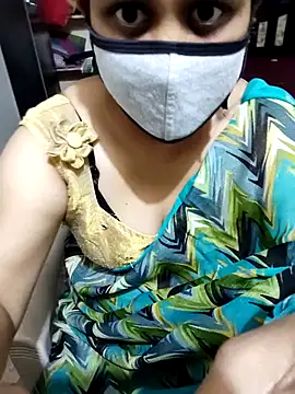 Snapshot of aliseanu chatting on February 26, 1:43 am aliseanu online show from February 26, 1:43 am