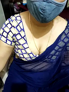 Snapshot of aliseanu chatting on March 2, 12:20 am aliseanu online show from March 2, 12:20 am