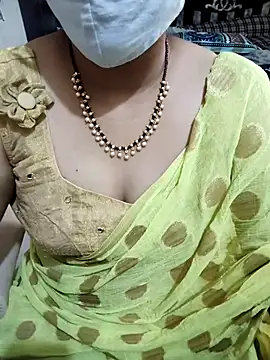 Snapshot of aliseanu chatting on March 16, 6:31 am aliseanu online show from March 16, 6:31 am